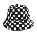 Dettaglio del cappello a secchiello in peluche a scacchi bianchi e neri in finta pelliccia - M (56-58cm) / Nero