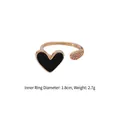 Detailansicht Goldring mit schwarzem Emaille-Herz und Zirkonia-Besatz, 1,8cm Innendurchmesser - Gold (D7311)