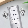 Ciondolo a croce d'argento hip hop con motivi scavati e misura precisa della taglia - Croce Argento Antico 12x19mm (A)