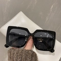 Occhiali da sole quadrati neri oversize classici con lenti grigio scuro eleganti - Montatura Nera Lenti Grigio Nero