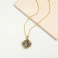 Collana vintage con ciondolo a moneta etnica in oro e argento su pietra naturale - Rombo