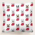 Funda de cojín navideño con Bulldogs Franceses en calcetines rojos sobre tela blanca - Estilo 26-Calcetín de Navidad bulldog / 45x45 cm