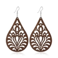 Détail de boucles d'oreilles en bois en forme de goutte avec gravures botaniques - #11 Brun Foncé Motif de Plante Goutte