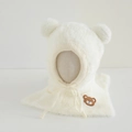 Détail de la capuche blanche en fausse fourrure avec oreilles d'ours et broderie - 3-8 Ans / Blanc
