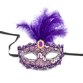 Elegante lila Feder und Spitze Maskerade Maske mit Edelstein Detail für Partys - Lila