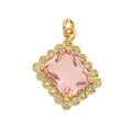 Détail d'un pendentif en cuivre avec zircon rose rectangulaire et halo de gemmes - Rose