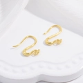 Orecchini a gancio in argento S925 dorato a forma di C con design a fenice su seta - Occhio di Fenice Oro 1 Paio
