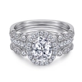 925 Sterling silver ring with oval cubic zirconia in halo setting and twisted band - US Size 5 / Oval Halo Intertwined Shank Style