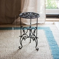 Europäischer Vintage Blumenständer aus Gusseisen in Schwarz mit eleganten Rollwerk-Mustern - Einschichtiger Eisen-Blumenständer 5316