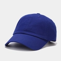 Dettaglio del berretto da baseball blu navy in cotone con sei pannelli e visiera curva - Regolabile / Blu