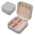 Portable square jewelry box in gray faux leather with zipper and internal ring slots - Gray