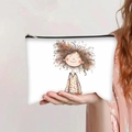 Detail van schattige cartoonillustratie op witte canvas make-uptas met zwarte rits - Schattig Meisje & Hond (jiayingpbb0167)