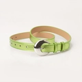 Cintura da donna in pelle verde metallizzata con fibbia tonda argento e fori regolabili - Verde
