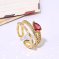 Anello a doppio strato regolabile dorato con pietra rossa a goccia e zirconi chiari - Gemma Rossa Goccia d'Acqua Doppio Strato