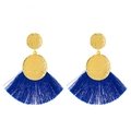 Pendientes bohemios dorados con borlas de abanico azul real y metal martillado - Azul (3812)