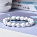 Bracelet en perles texture marbre blanc avec coupe à facettes et style zen minimaliste - 8mm/Turquoise Blanche Facettée