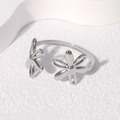 Anillo ajustable de acero inoxidable plateado con diseño minimalista de doble margarita - Plateado