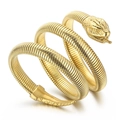Bracciale a serpente dorato a tre strati in acciaio inossidabile 304 con squame incise - Stile Involucro Serpente Oro (KB154229-KJX)