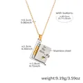 Dettaglio del ciondolo a libro 'To My Hero' con specifiche di dimensioni e peso reale - Bicolore Oro Argento Stile Piccolo Eroe Spagnolo (RP022)