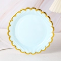 Piatto di carta celeste da 7 pollici con bordo smerlato dorato per decorazione feste - Azzurro