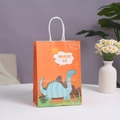 Orangefarbene Dinosaurier-Geschenktüte aus Kraftpapier mit Griffen auf weißem Tisch - 21*15*8cm / Orangener Dinosaurier (Where Go)