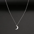 Collana minimalista in acciaio inossidabile argento con ciondolo a mezzaluna e catena sottile - Luna Pendente Acciaio