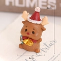 Miniatur-Rentierfigur aus Harz mit Weihnachtsmütze und Zuckerstange, 5 cm hoch - Weihnachts-Rentier
