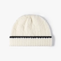 Berretto in maglia spessa crema con riga nera per calore invernale e stile all'aperto - Taglia unica / crema