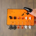 Halloween Ohrring Set mit 6 Paaren Spinne, Kürbis und Geist Motiven auf Karte - Spinne Kürbis Geist Kollektion (E1489-1)