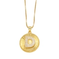 Collana dorata con ciondolo rotondo lettera D impreziosito da zirconi cubici - Lettera D