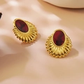 Vintage gold starfish earrings featuring a deep red resin oval stone in center - Gold Vintage Red Heart