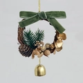 Couronne de Noël avec pommes de pin, baies dorées et nœud en velours vert - 6# Couronne en Rotin Velours Vert (Cloche Dorée)