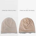 Berretto beige plissettato in cotone con morbida fodera in pile e maglia elastica - Stile invernale foderato in pile / Beige