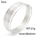 Minimalistisches 7er-Set silberne mehrlagige Edelstahlarmreifen mit poliertem Finish - 7-Ring-Stil (KB185465-LO) / Stahlsilber Kuppel / Innen 68x2mm