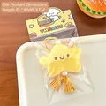 Llavero de estrella de peluche amarillo con cara linda y borlas en su empaque - Llavero de Estrella con Sonido (Estilo Largo)