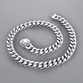 Detalle de cadena cubana plateada de 11mm con cierre magnético pulido para hombre - Pulsera 21cm / Color Acero (Hebilla Lisa)