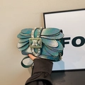 Borsa a tracolla vintage donna verde-blu sfumato effetto serpente con perle e fibbia oro - Verde