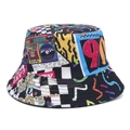 Sombrero de pescador retro con diseño de patchwork multicolor y grafiti de los años 90 - M / Marca 90 patchwork colorido