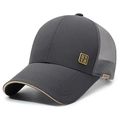 Cappellino da baseball grigio scuro in mesh con stemma in metallo dorato e traspirante - Regolabile / Grigio