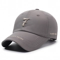 Gorra de béisbol gris de secado rápido con el número 7 en 3D y bordados laterales - Ajustable / Gris