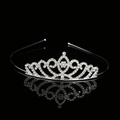 Eleganter silberner Strass-Kronenhaarreif mit Herzdetail und glänzender Reflexion - Neuer Stil B