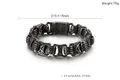 Détail montrant la largeur de 15mm et le fermoir en acier inoxydable 316L du bracelet pour homme - Style Gravé Rétro (KB118449-BDJX)