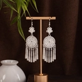 Orecchini etnici Miao in argento con lunghe nappe e disco traforato su supporto dorato - E7434 (Nappa Fiore Traforato) / Argento