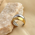 Anello aperto bicolore minimalista lucido in oro 18 carati e argento su seta morbida - Oro e Argento
