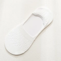 Atmungsaktive weiße Füßlinge für Damen mit rutschfestem Silikon und gerippten Bündchen - Einheitsgröße / Weiß (Spitzen-Stil)