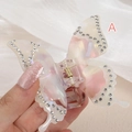 Pince à cheveux papillon en acétate irisé avec strass aux reflets blanc perle et violet - Blanc Rose Irisé