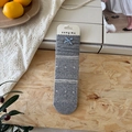 Calze grigie a rete con fiocco azzurro, motivi a cuore bianchi e strisce - Taglia unica / Grigio