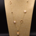 Collana lunga con perle barocche dorate e cerchi fatti a mano su busto in lino - Catena per Maglioni Personalizzata di Moda Rame Placcato Oro 18K-74cm