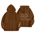 Felpa con cappuccio marrone scuro con stampa sulla manica e grafica sul retro - S / Tops / Caffè scuro