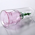Doppelwandiges Glas in Rosenform mit grünem Stiel in hexagonalem Design - 200ml / Rosenweinglas - Sechseck Rosa